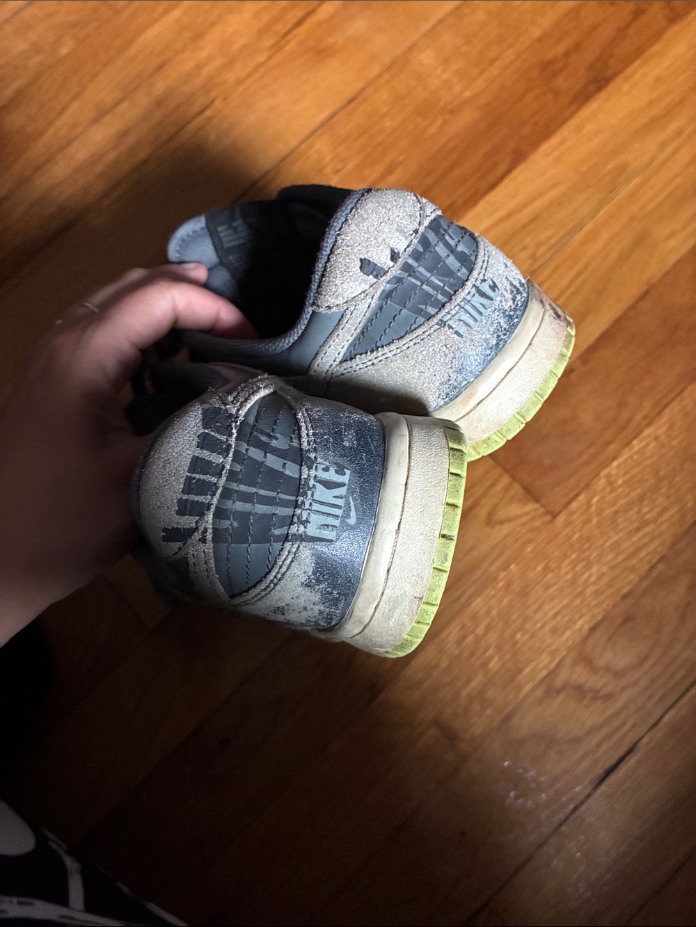 NIKE youth Halloween Dunk Grey and Lime Green Low-Top Sneakers - Picture 2 of 6